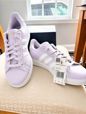 Adidas Grand Court 2.0 Women’s Sneakers Lilac White Size 6.5 NWT w/Original Box